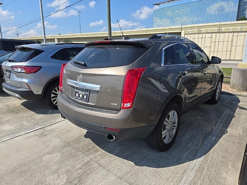 Used 2015 Cadillac SRX LuxuryImage 3