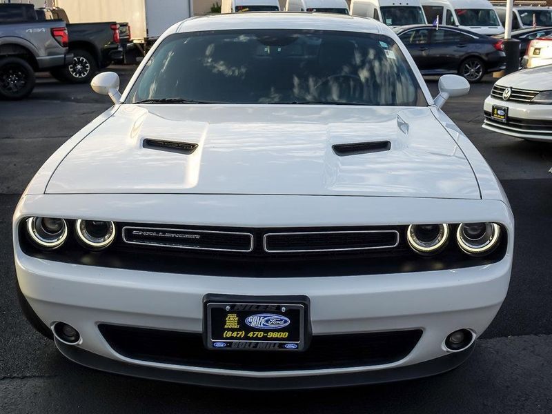 2022 Dodge Challenger SXT photo 4