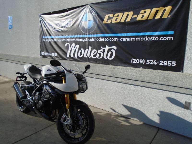 2022 Triumph SPEED TRIPLE RR in a Crystal White exterior color. BMW Motorcycles of Modesto 209-524-2955 bmwmotorcyclesofmodesto.com 