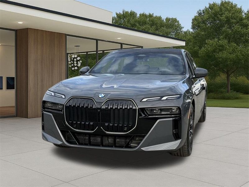 Used 2025 BMW 7 Series 760i xDriveImage 3