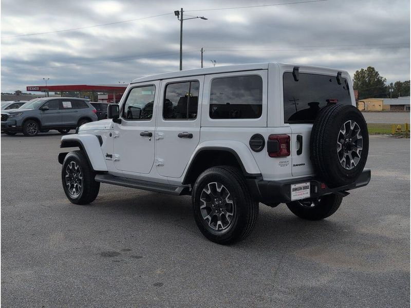 New 2026 Jeep Wrangler 4-door SaharaImage 3