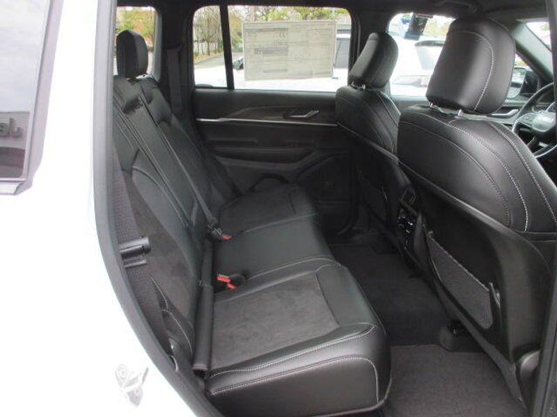 New 2026 Jeep Grand Cherokee Laredo Altitude 4x4Image 27