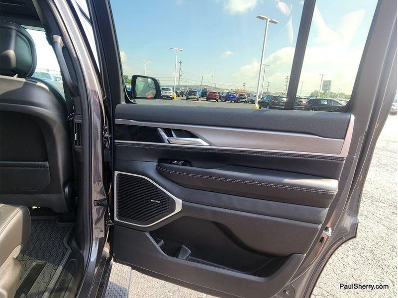 2026 Jeep Grand Wagoneer Upland 4x4
