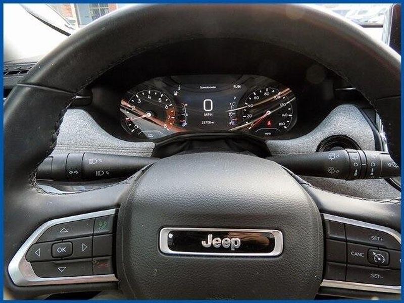 2022 Jeep Compass Latitude LuxImage 16