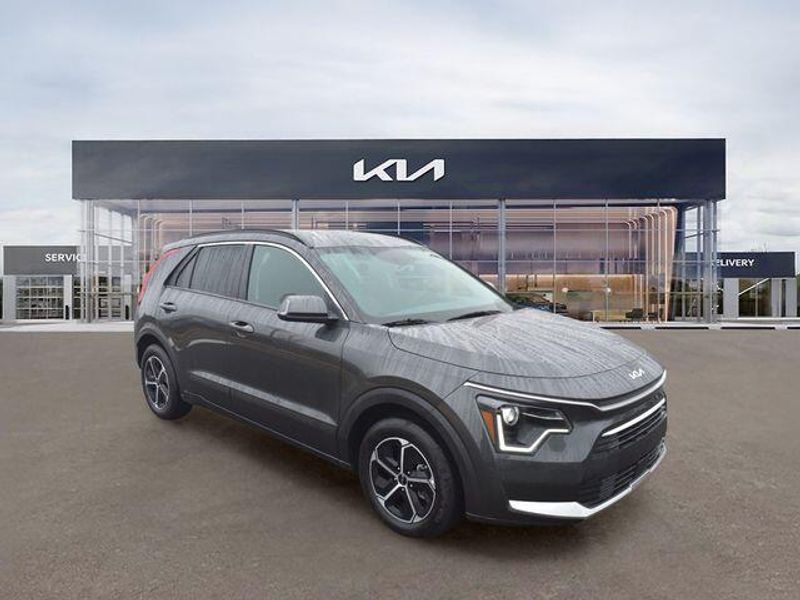 New 2025 Kia Niro EXImage 11