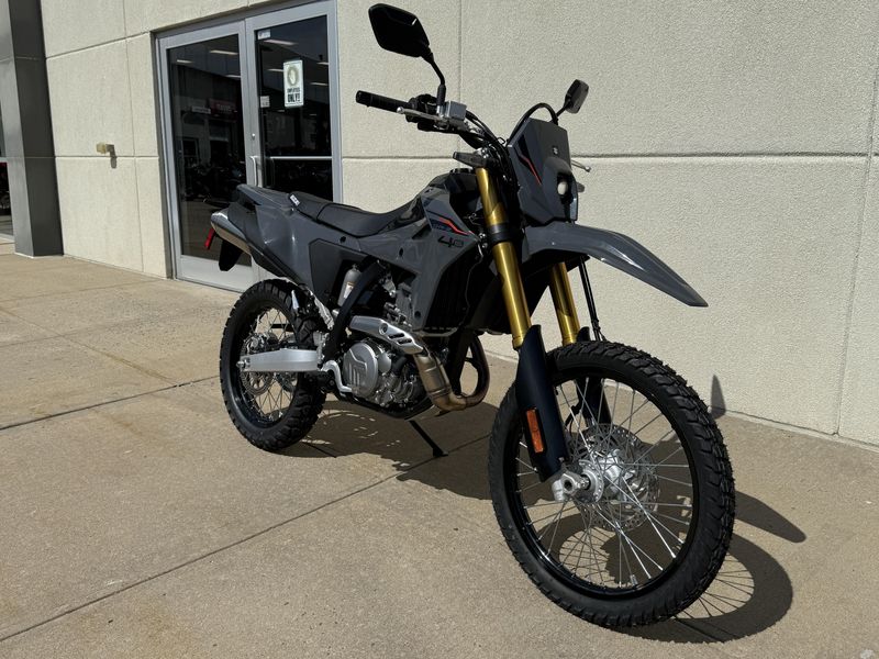 2025 Suzuki DRZ 4SImage 1
