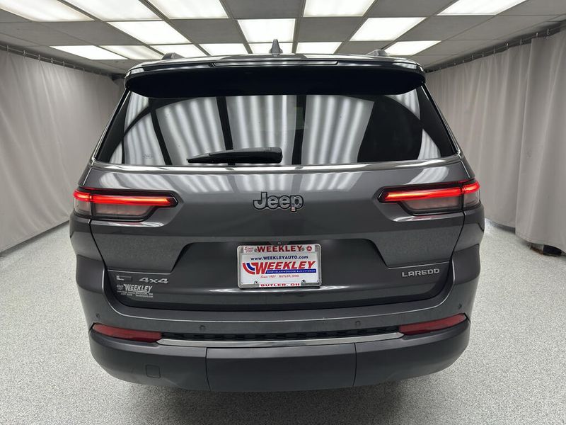 Used 2022 Jeep Grand Cherokee L LaredoImage 11