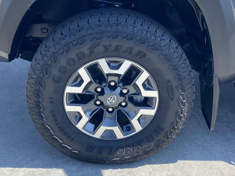 2023 Toyota Tacoma TRD Off-RoadImage 10