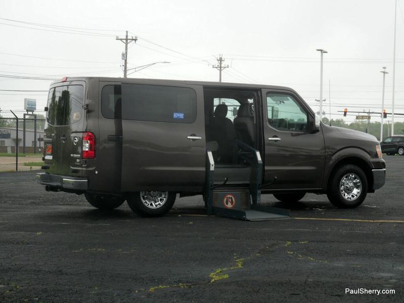 2017 Nissan NV Passenger NV3500 HD SVImage 7