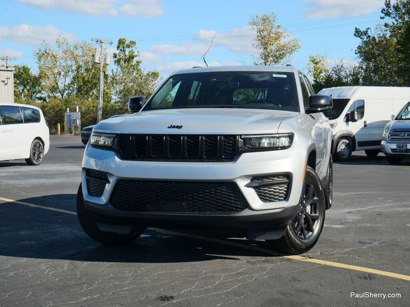 New 2025 Jeep Grand Cherokee Altitude X 4x4