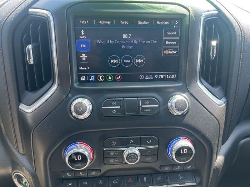 2020 GMC Sierra 1500 AT4Image 21