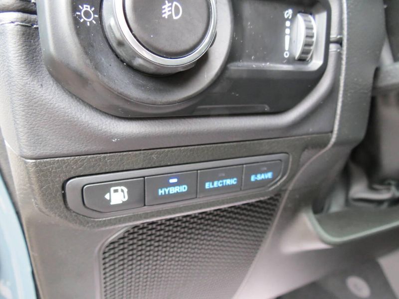 Used 2025 Jeep Wrangler 4xE Sahara 4x4 4dr SUVImage 17