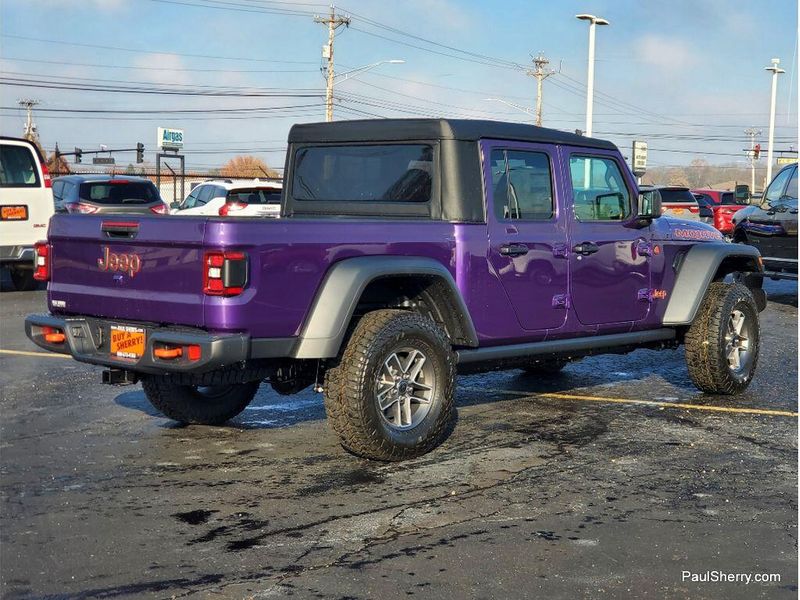 New 2026 Jeep Gladiator Mojave 4x4