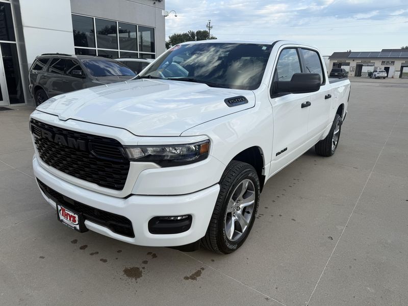 New 2026 RAM 1500 Express Crew Cab 4x4 5