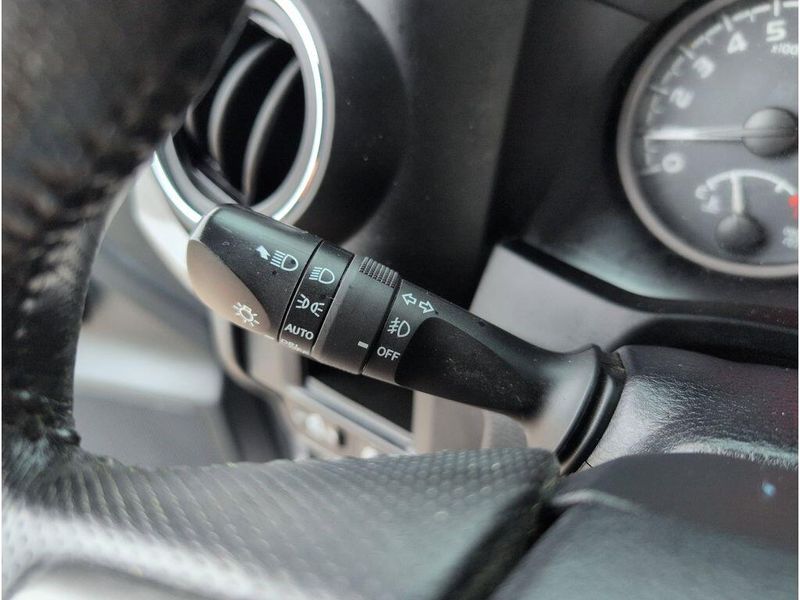 Used 2017 Toyota Tacoma TRD Off RoadImage 25