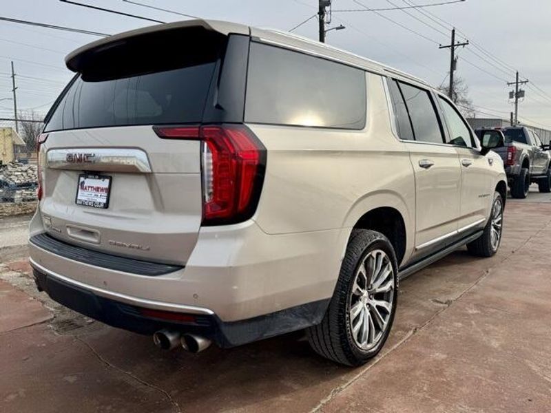 2021 GMC Yukon XL DenaliImage 5