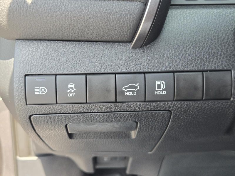 Used 2023 Toyota Camry SE Auto (Natl)