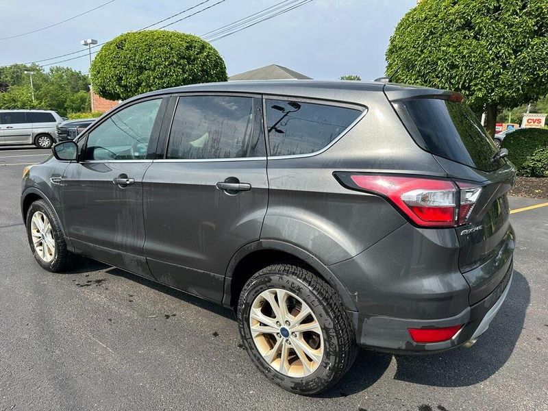 2017 Ford Escape SEImage 13