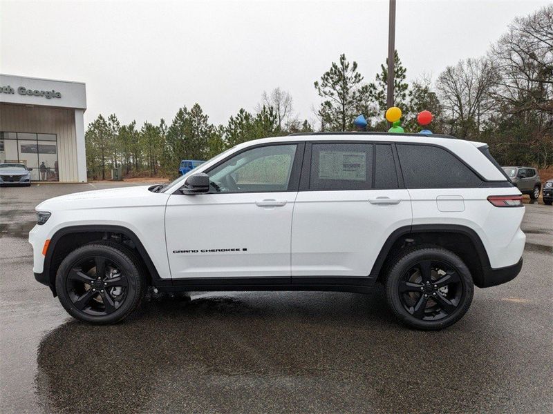 2023 Jeep Grand Cherokee Limited 4x4Image 7