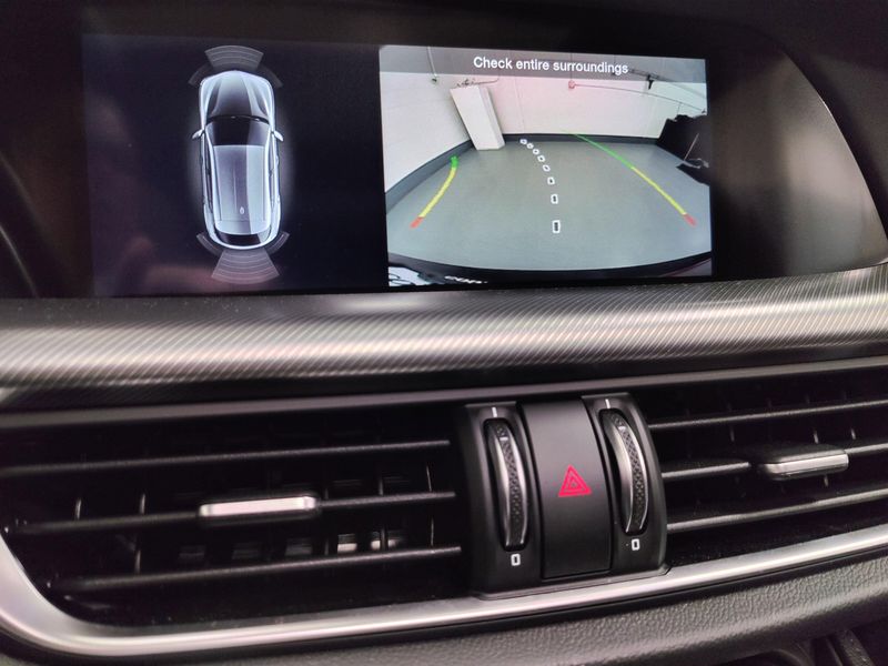 Used 2025 Alfa Romeo Stelvio Intensa AWD w/Sunroof/NavImage 30