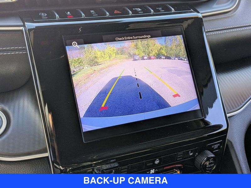 2023 Jeep Grand Cherokee Altitude photo 19