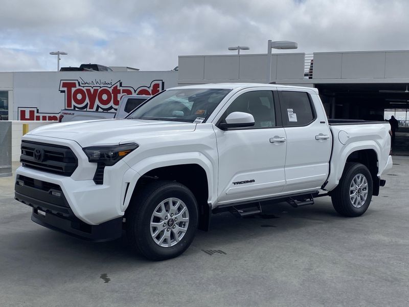 2025 Toyota Tacoma SR5Image 6