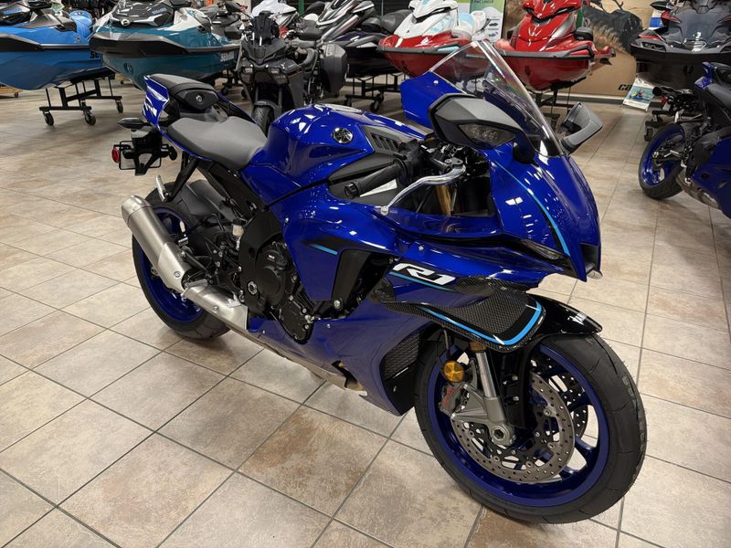 New 2026 Yamaha YZF-R1 Image 10