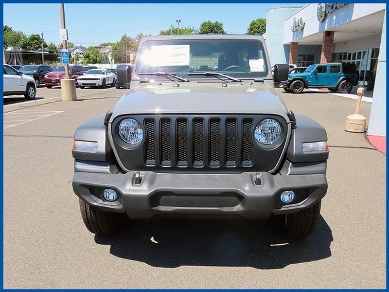 2023 Jeep Wrangler SportImage 3
