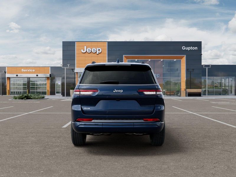 New 2026 Jeep Grand Cherokee L Limited Reserve 4x4Image 33