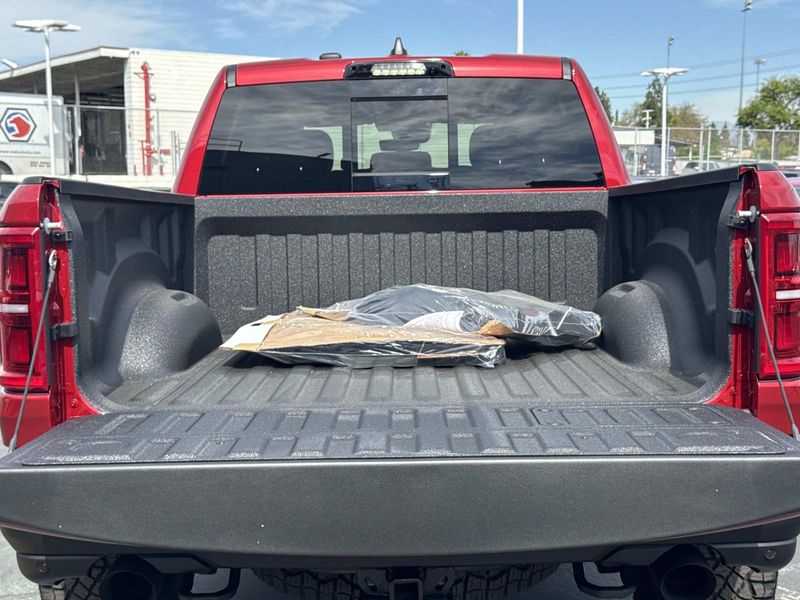 New 2026 RAM 1500 Rho Crew Cab 4x4 5'7' Box