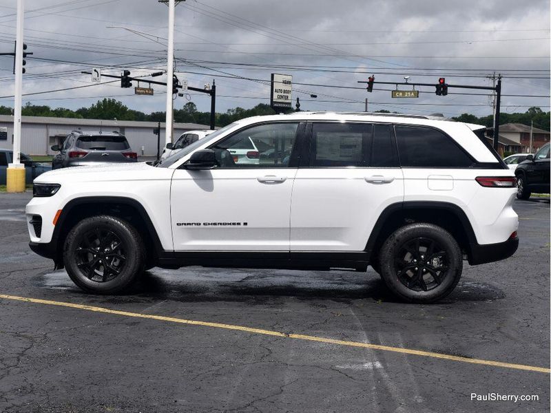 2025 Jeep Grand Cherokee Altitude X 4x4Image 9