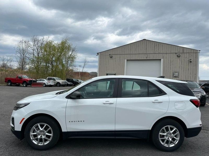 2022 Chevrolet Equinox LSImage 7