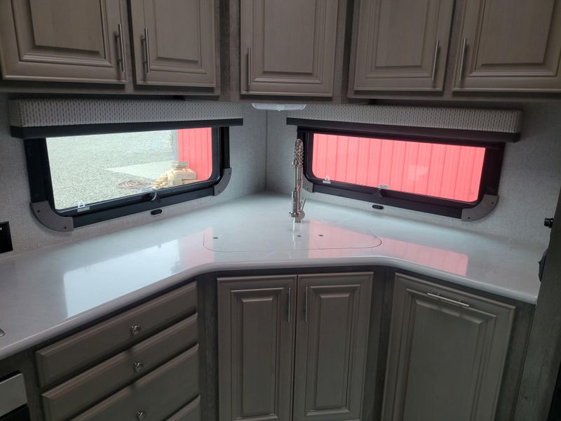 New 2026 NORTHWOOD MFG ARCTIC FOX NXT 295RK Image 13