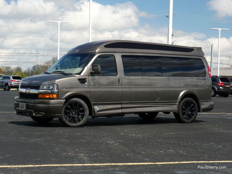 2023 Chevrolet Express Image 14