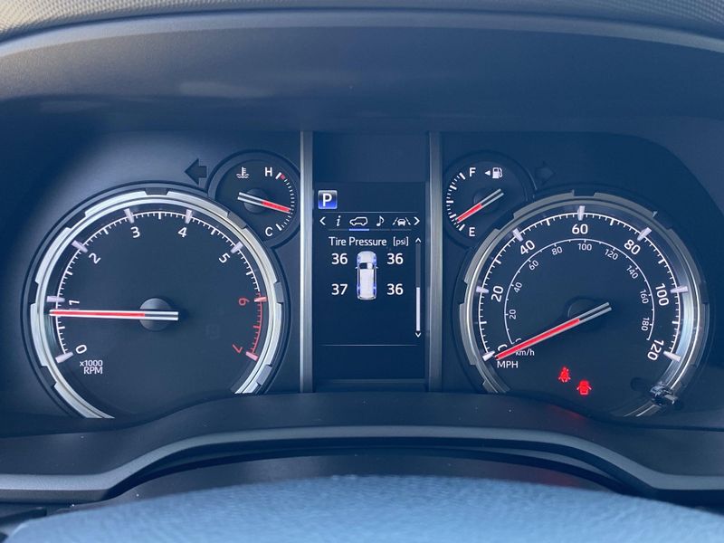 2024 Toyota 4Runner TRD Off-RoadImage 30