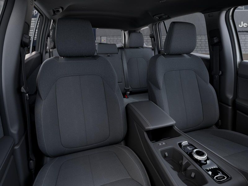 New 2026 Jeep Cherokee Laredo 4x4