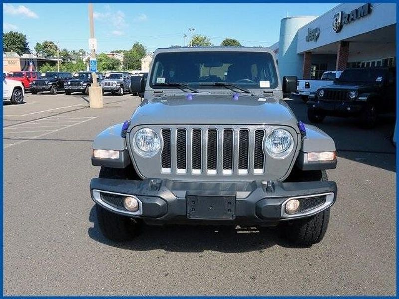 2018 Jeep Wrangler Unlimited SaharaImage 3