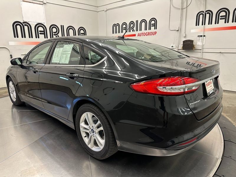 2018 Ford Fusion SEImage 14