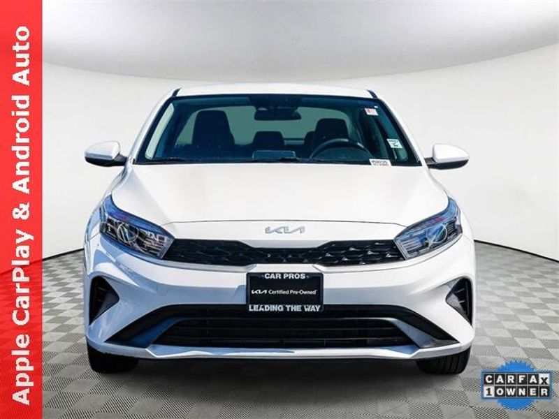 Used 2023 Kia Forte LXSImage 3