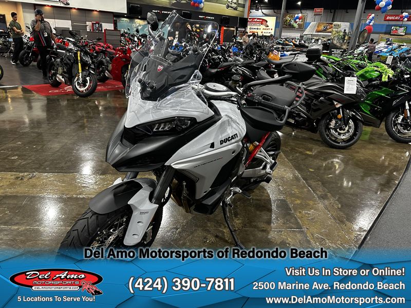 2023 Ducati MULTISTRADA V4 S  in a ICEBERG WHITE exterior color. Del Amo Motorsports of Redondo Beach (424) 304-1660 delamomotorsports.com 