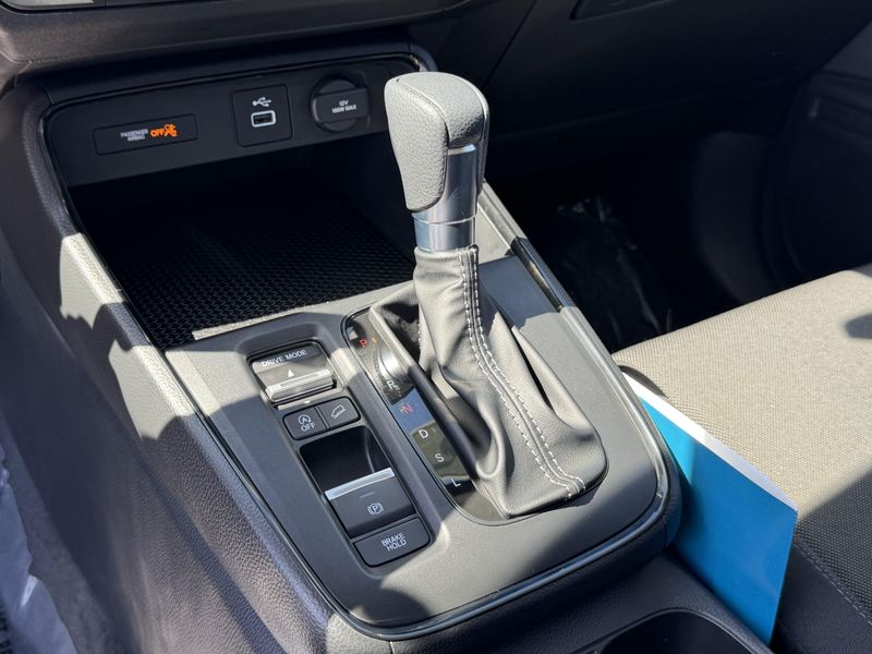 Used 2025 Honda CR-V LXImage 26