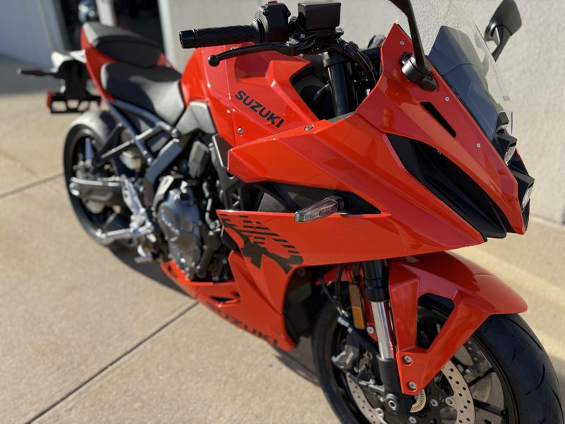 2026 Suzuki GSX 8RImage 6