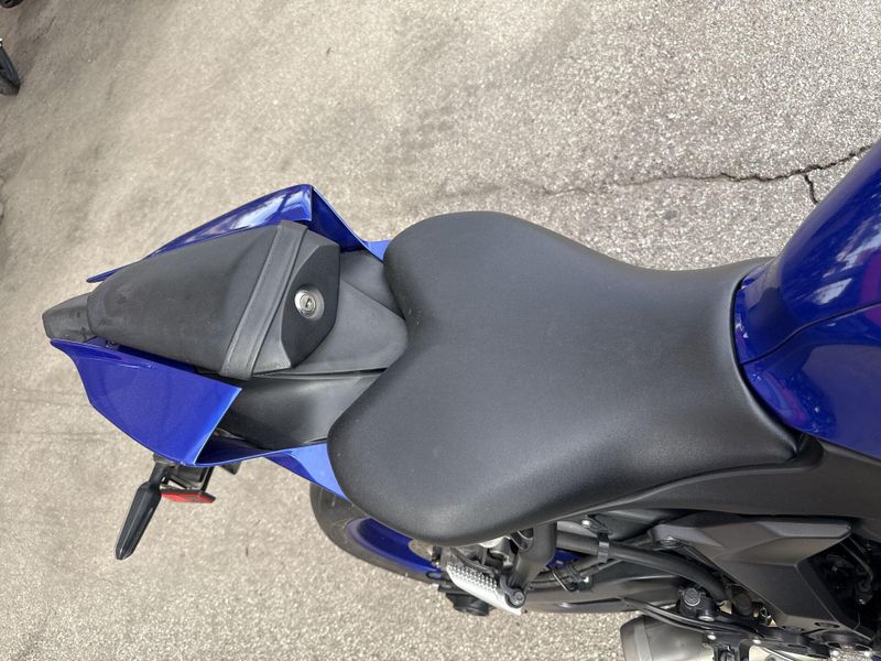 Used 2022 Yamaha YZF R7 Image 13