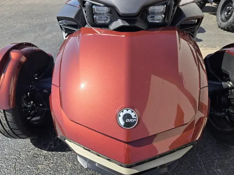 NEW 2026 CAN-AM SPYDER F3 LIMITED SPECIAL SERIES Image 11
