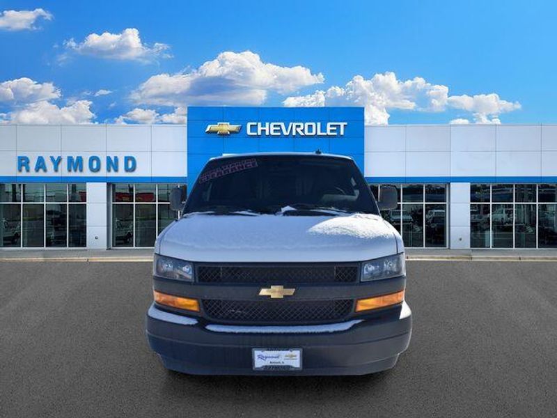 New 2025 Chevrolet Express 2500 Work VanImage 9