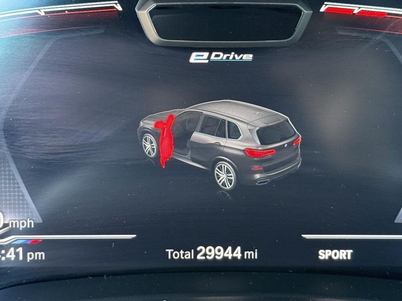 2022 BMW X5 xDrive45eImage 24