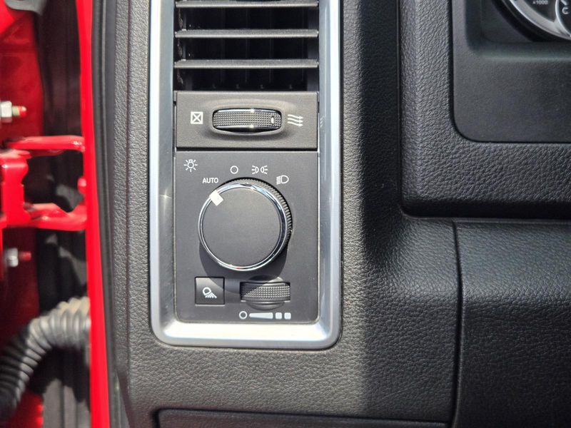 Used 2022 RAM 1500 Classic SLT 4x2 Crew Cab 5'7 Box