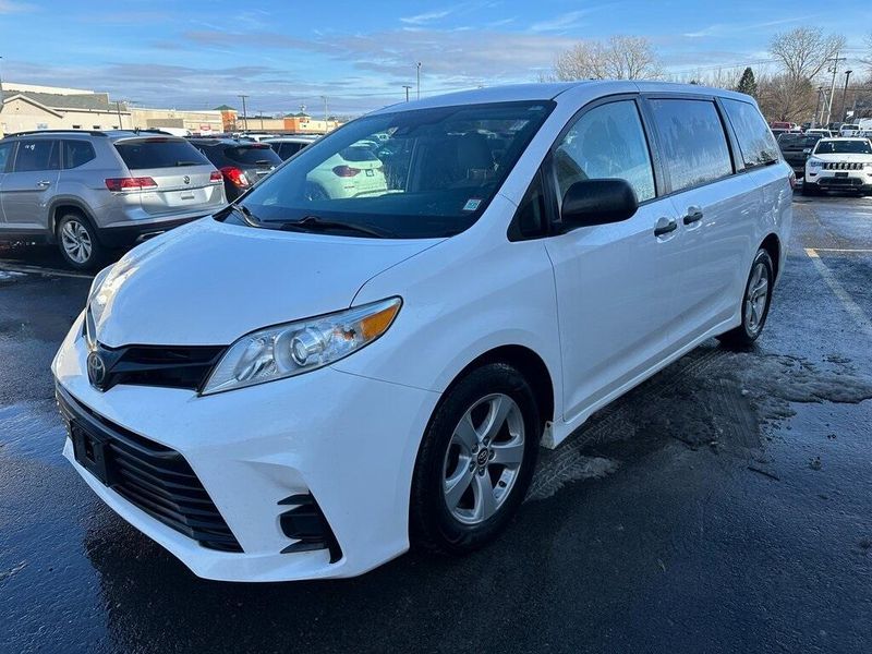 2019 Toyota Sienna LImage 8