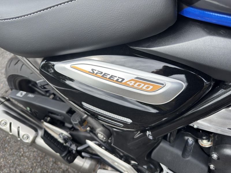 2024 Triumph Speed 400 - CASPIAN BLUE - STORM GREY 