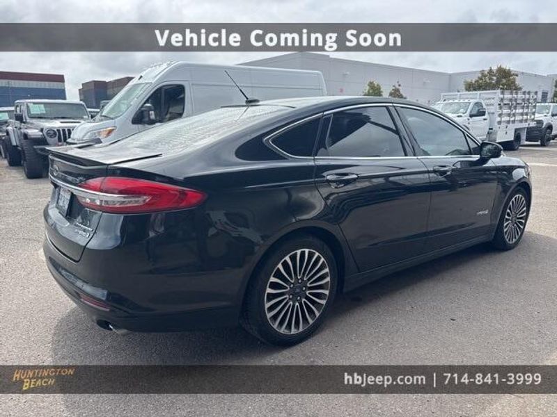 2018 Ford Fusion Hybrid TitaniumImage 5